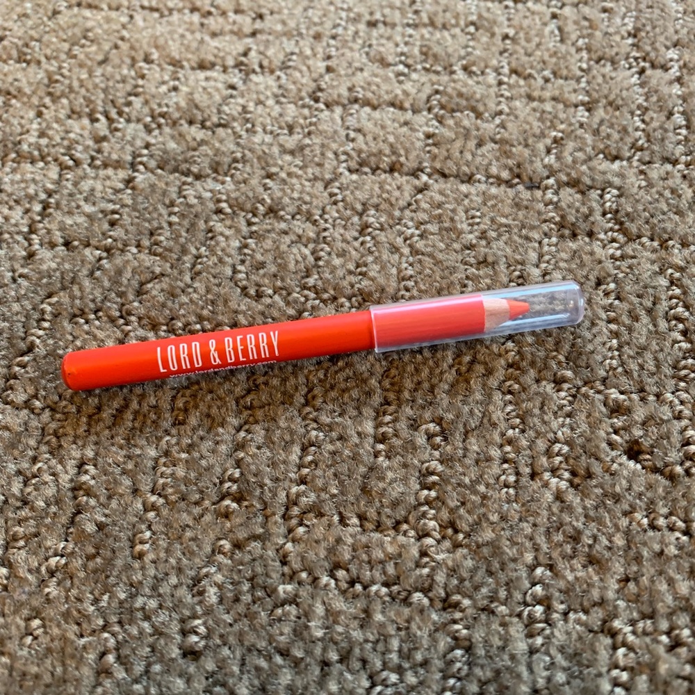NWOT Lord & Berry Ultimate Lip liner in Mandarin